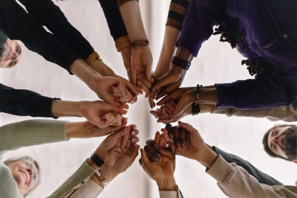 How does outpatient treatment help with mental health recovery?